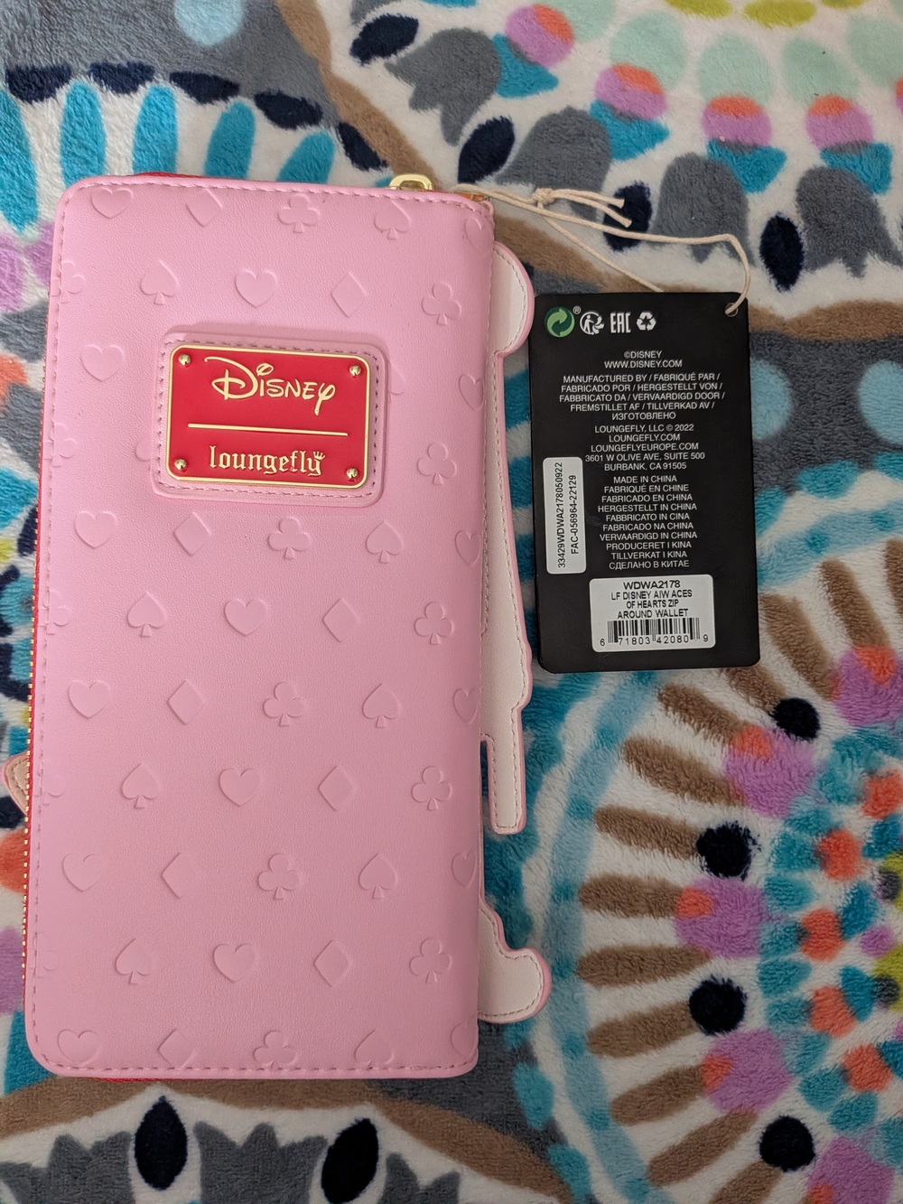 Loungefly Queen of Hearts Wristlet Clutch - Picture 2 of 8